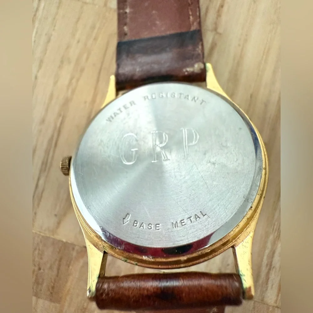 Wittnauer Sherwin Williams gold tone spectrum of excellence watch NEW BATTERY